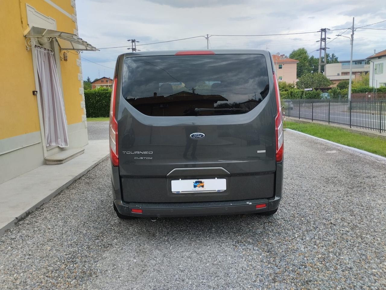 Ford Tourneo Custom 310 2.0 TDCi 170CV PC Titanium