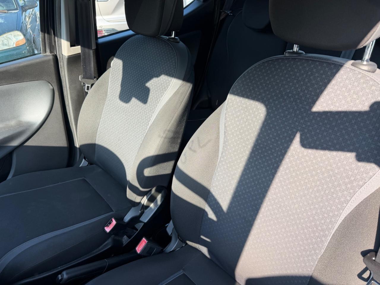 Lancia Ypsilon 1.2 69 CV 5 porte GPL Ecochic Gold