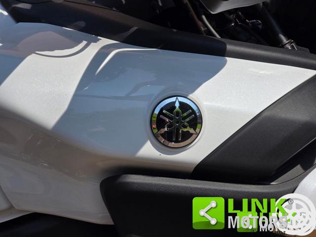 YAMAHA Tracer 9 GT Tris Quick-Shifter Tris di borse originali.