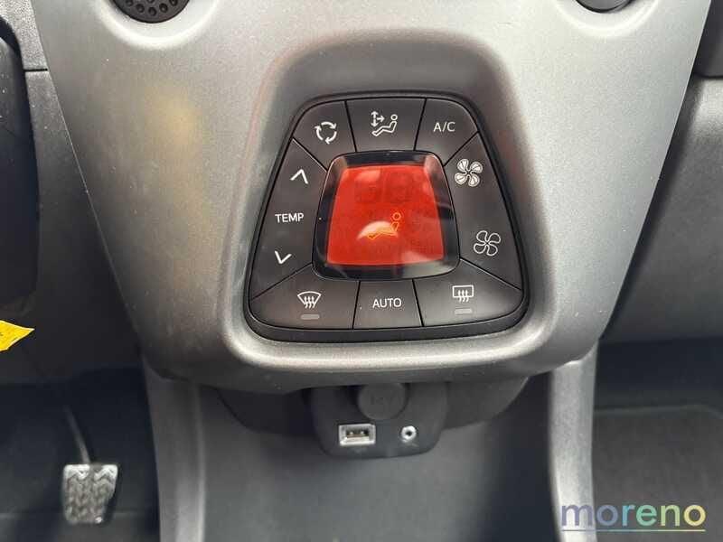 Toyota Aygo 1.0 72 CV x-play