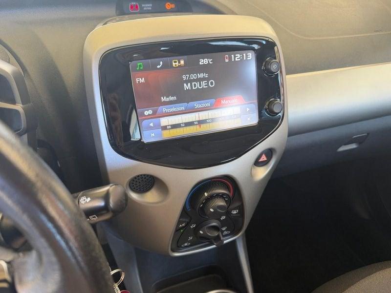 Toyota Aygo 1.0 70 CV x-play, RETRO, CERCHI IN LEGA