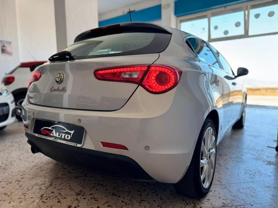 Alfa Romeo Giulietta 1.6 JTDm-2 105 CV Exclusive