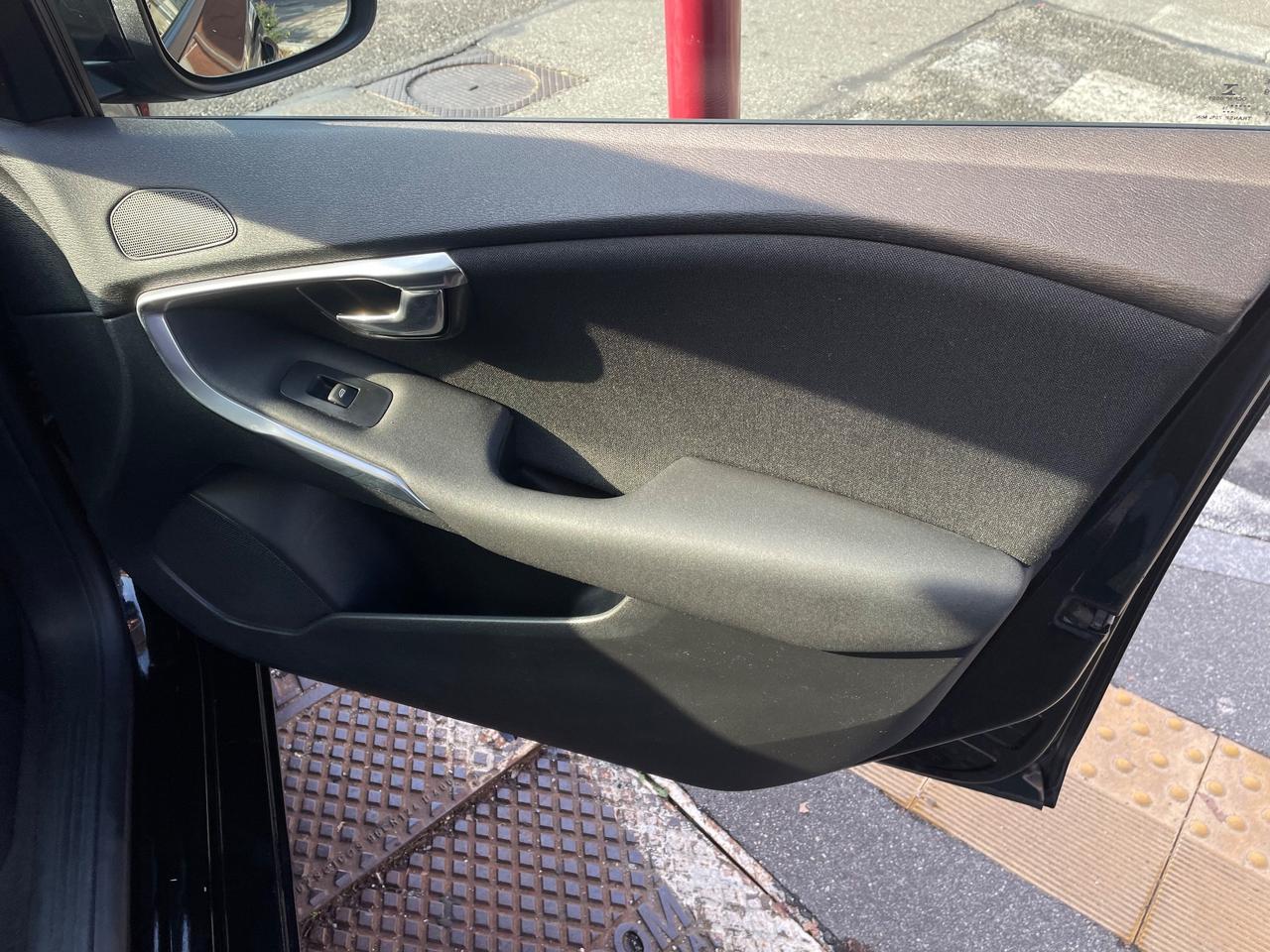 Volvo V40 2.0 D2 120cv MOMENTUM/GARANZIA 12 MESI