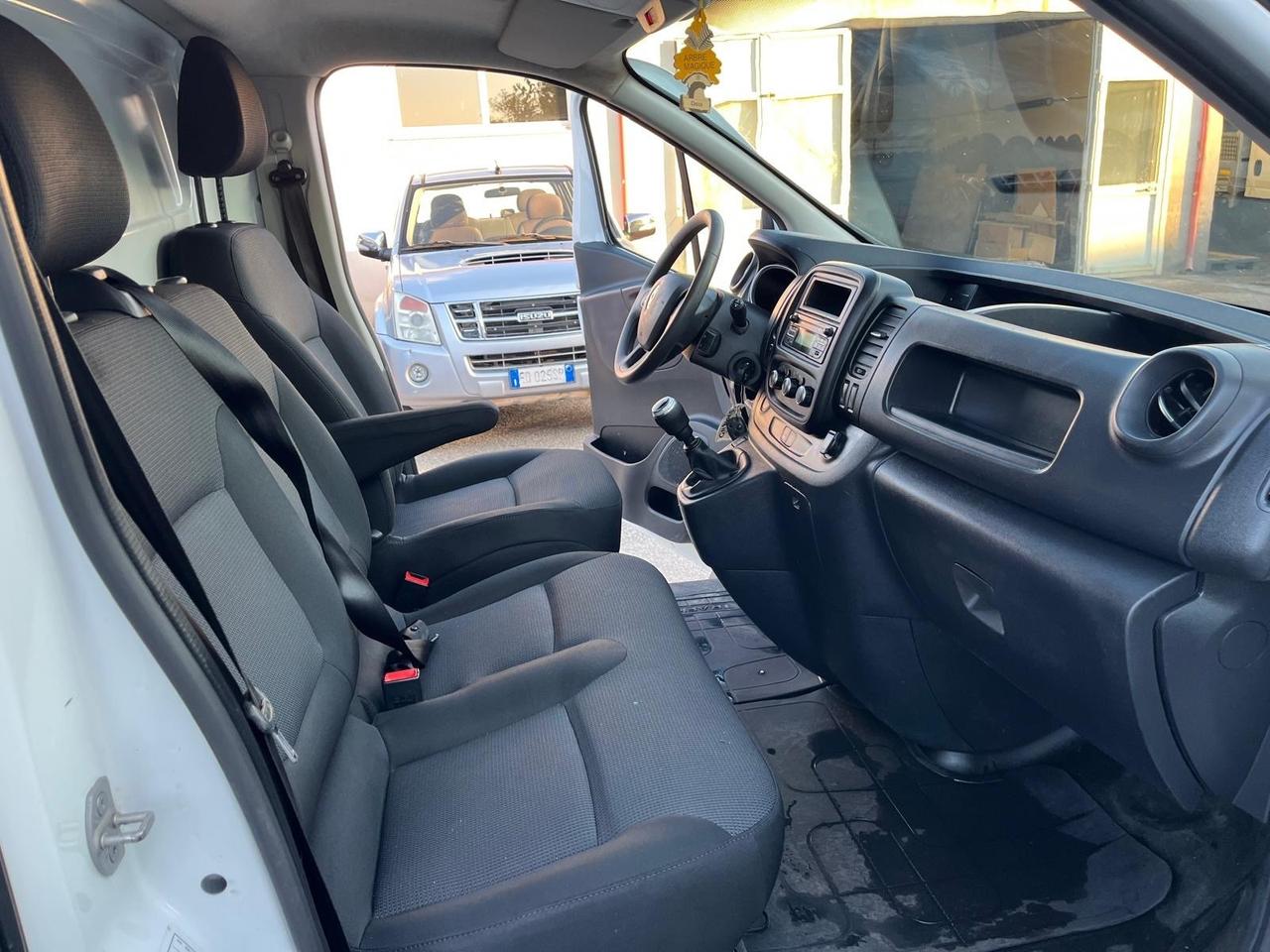 Renault trafic cargo 2.0 dci -2022