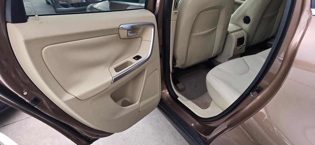 Volvo XC 60 XC60 D5 AWD Kinetic