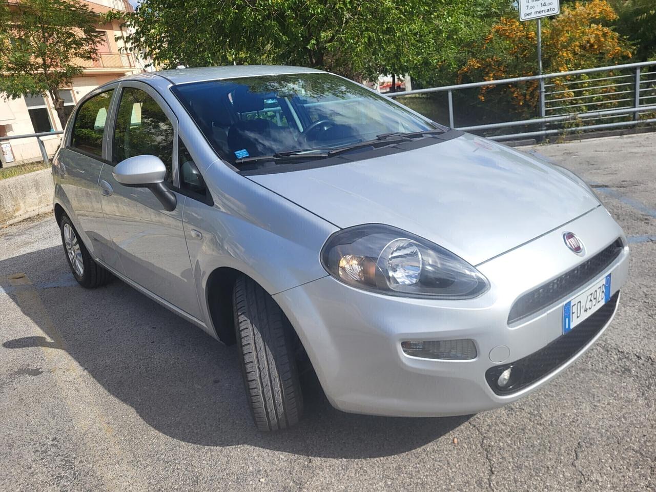 FIAT PUNTO EVO 1,2 GPL-UNICA PROPRIET-3 REVISIONI