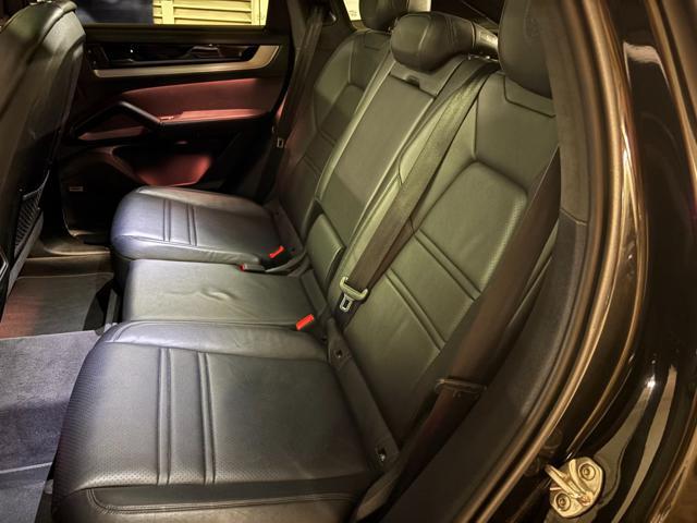 PORSCHE Cayenne Coupé 4.0 V8 Turbo E-Hybrid IVA ESPOSTA