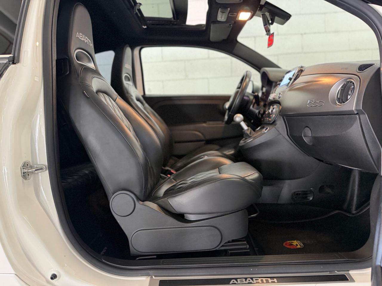 Abarth 595 1.4 Turbo T-Jet 165 CV Scorpioneoro