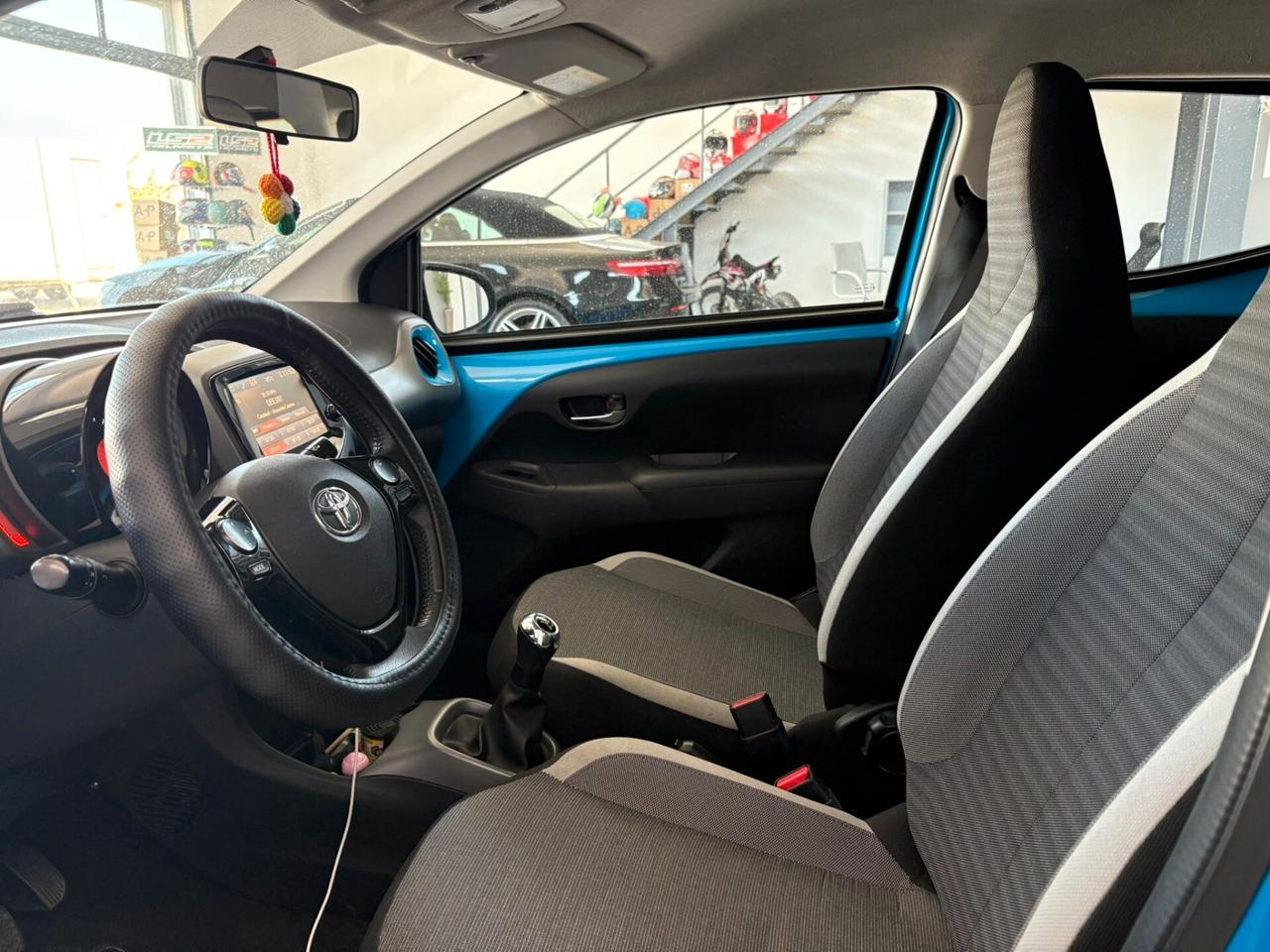 Toyota Aygo Connect 1.0 VVT-i 72 CV 5 porte x-play