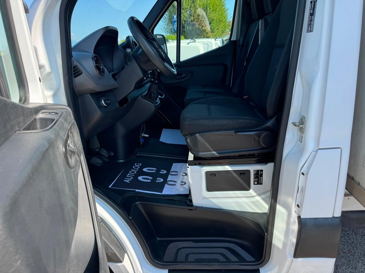 Mercedes-benz Sprinter T43/35 414 CDI RWD RG Cabinato