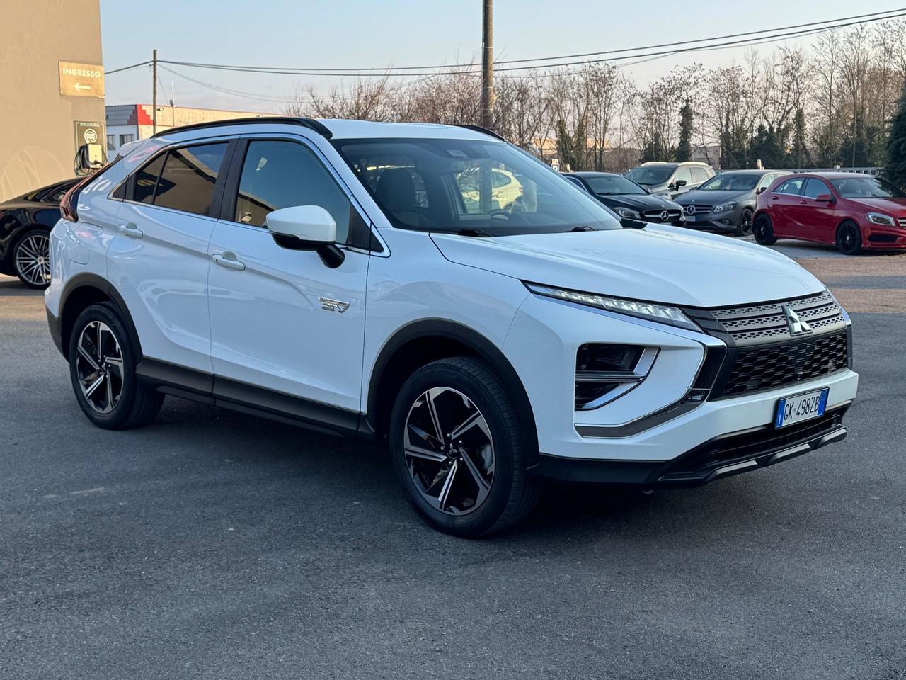 Mitsubishi Eclipse Cross 2.4 MIVEC 4WD PHEV Intense 39,999km
