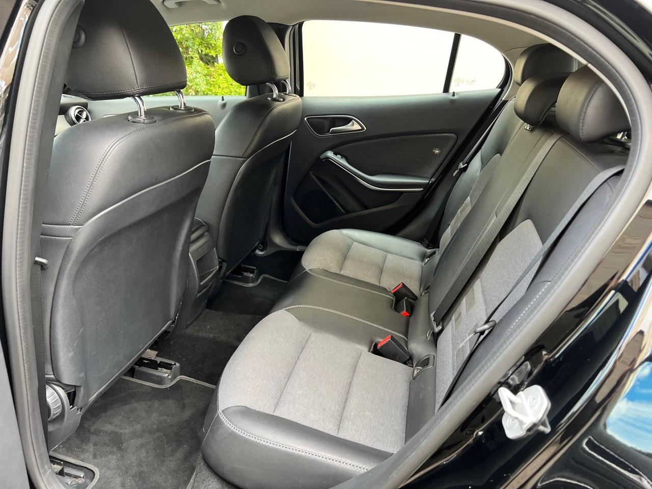 Mercedes-benz GLA 180 d 109cv EXECUTIVE AUTOM. NAVI/PELLE/CAMERA PERF.