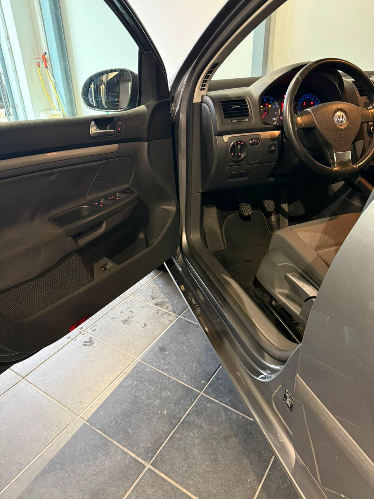 Volkswagen Golf -GPL -NEOPATENTATI