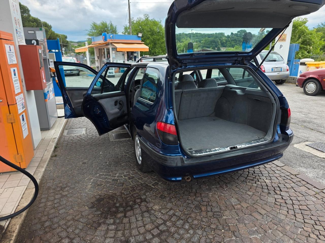 Peugeot 406 1.8i 16V cat S.W. con 127.000km Neopatentati ok