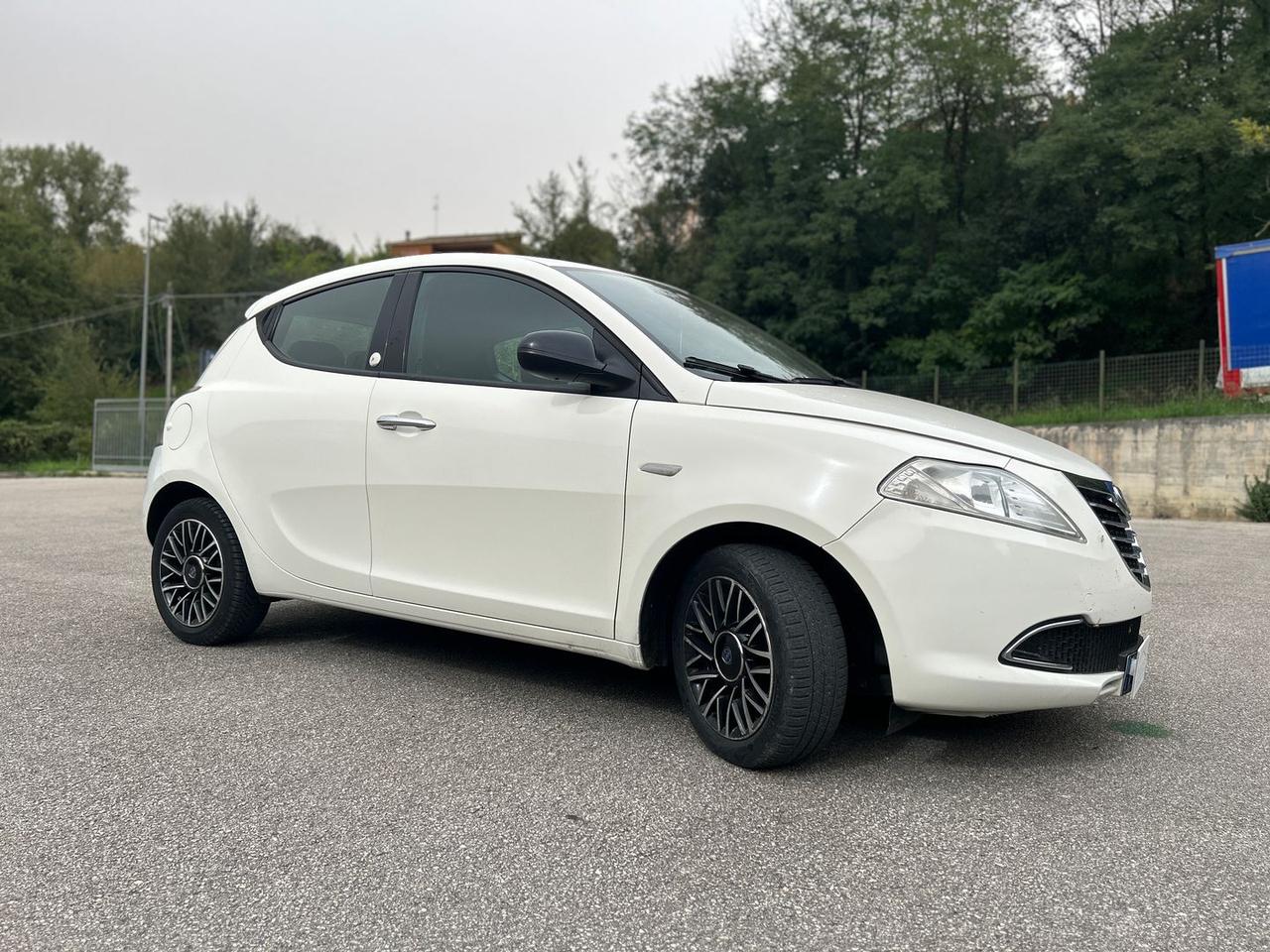 Lancia Ypsilon Silver 1.2 LPG