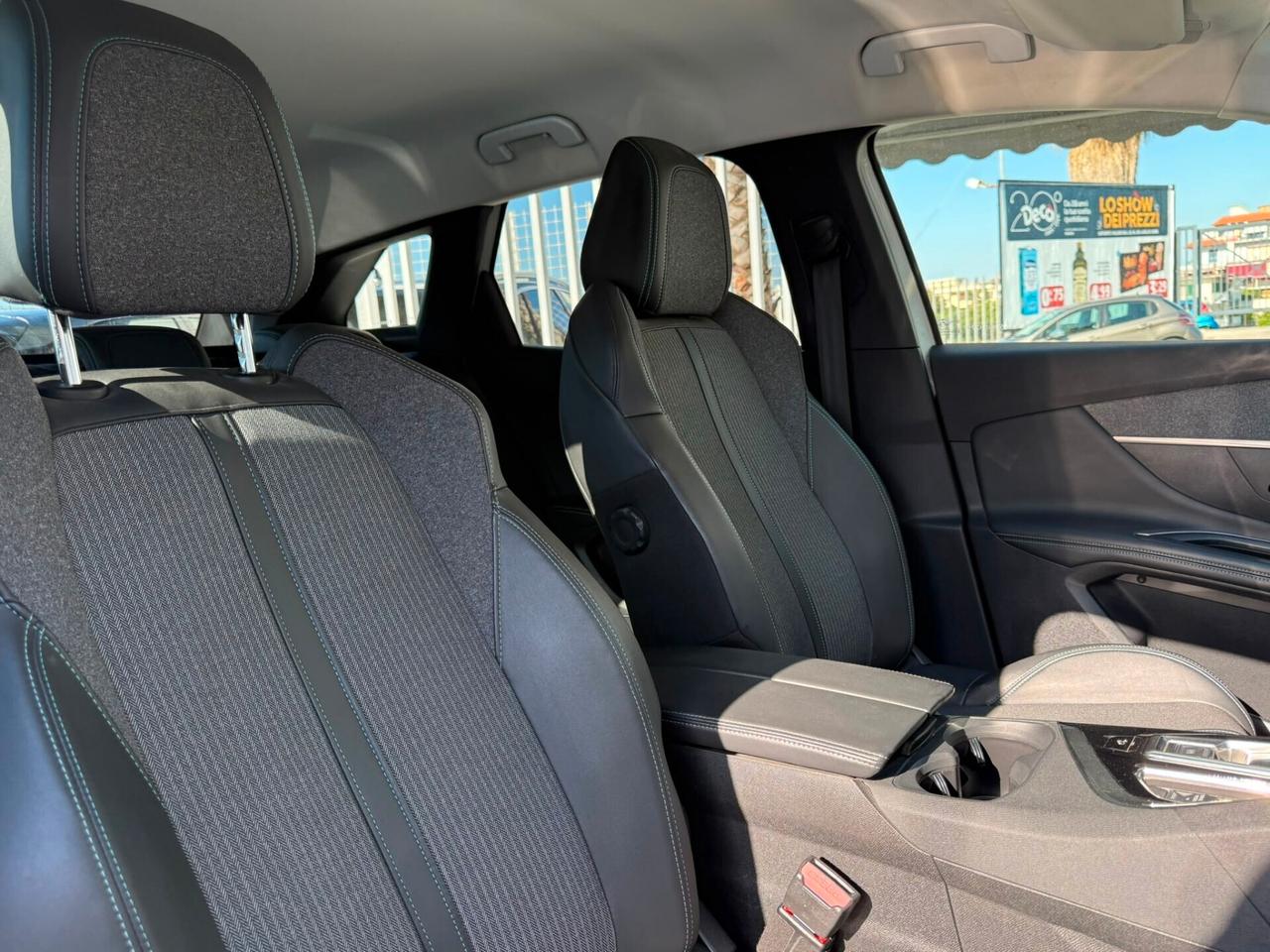 PEUGEOT 3008 2022 BlueHDi 130 S&S EAT8 Allure Pack