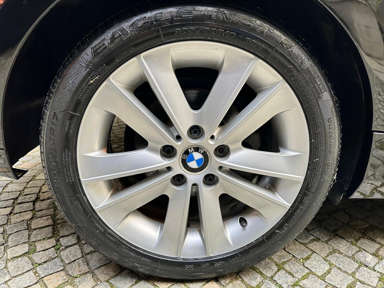 Bmw 116i SERIE 1 * CERCHI 17'' - USCITA AUX *