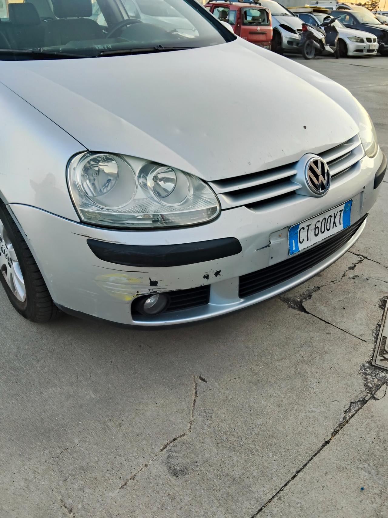 Volkswagen Golf 1.6 benzina 2005