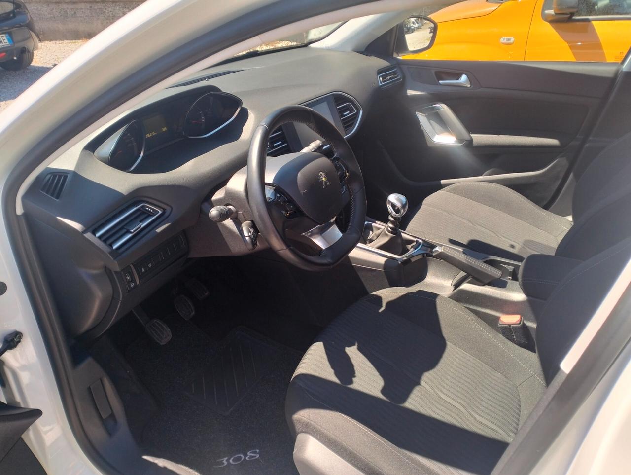 Peugeot 308 BlueHDi 120CV