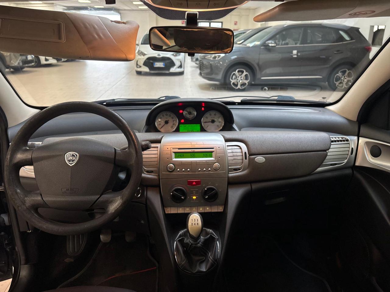 Lancia Ypsilon 1.2 8v New Oro 69cv