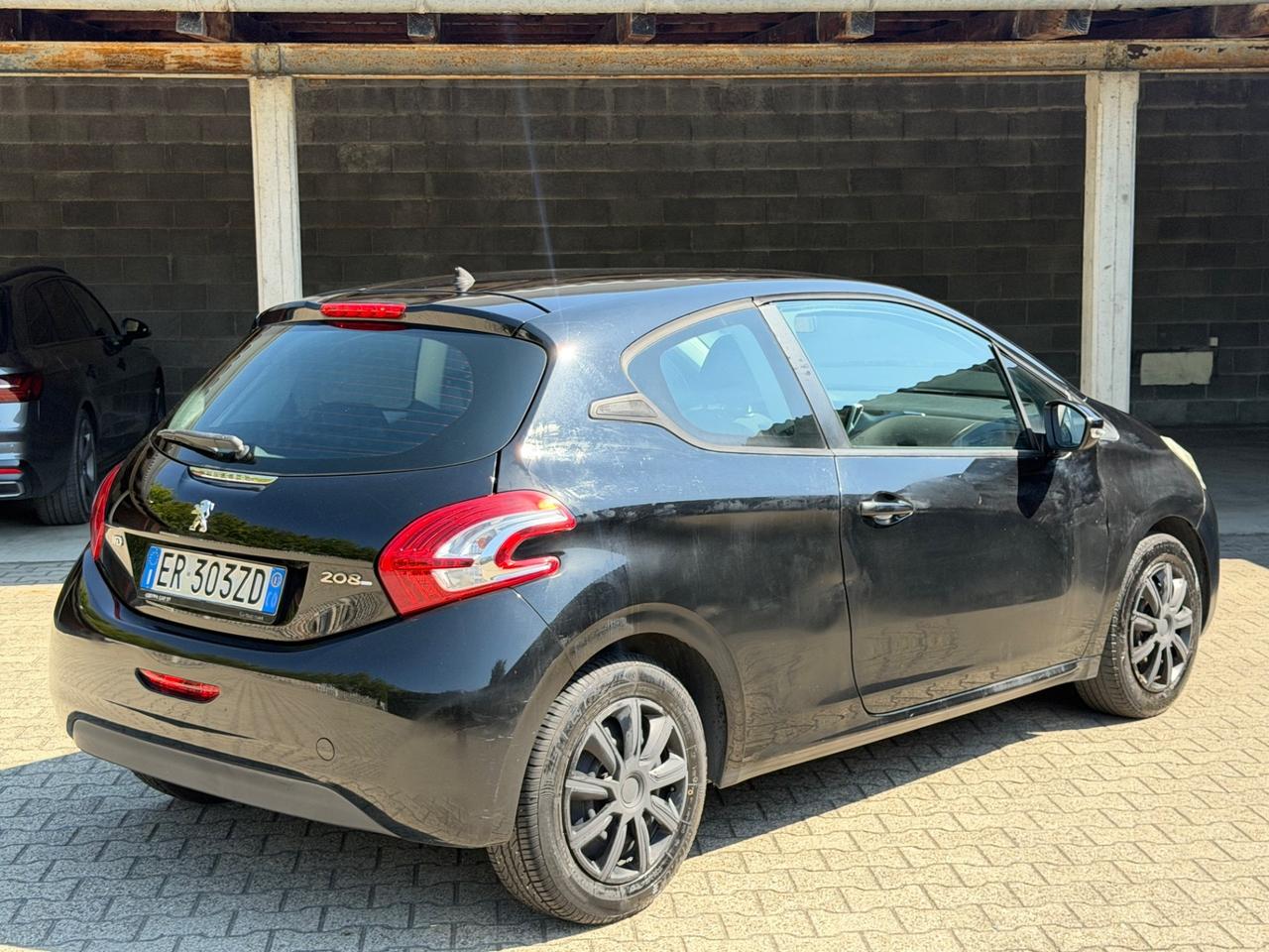 Peugeot 208 1.2 VTi 82 CV 3 porte Allure