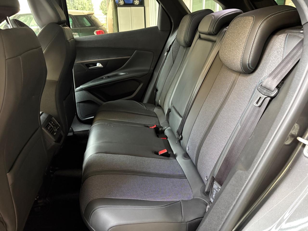 Peugeot 3008 1.5 diesel 2021