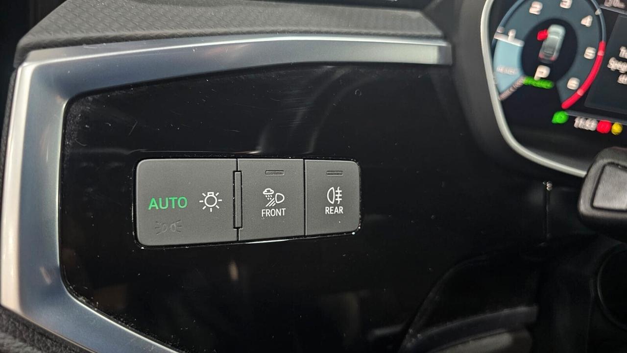 NUOVA AUDI Q3 SPORTBACK S-LINE EDITION 35 TDI 150CV S-TRONIC IDENTITY BLACK