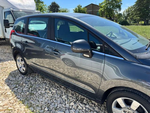 PEUGEOT 5008 1.6 HDi 112CV Business