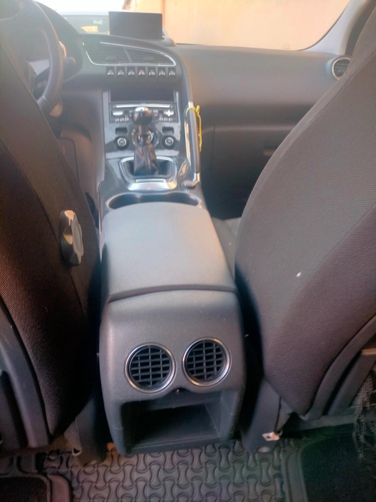 Peugeot 3008 1.6 HDi 110CV Premium
