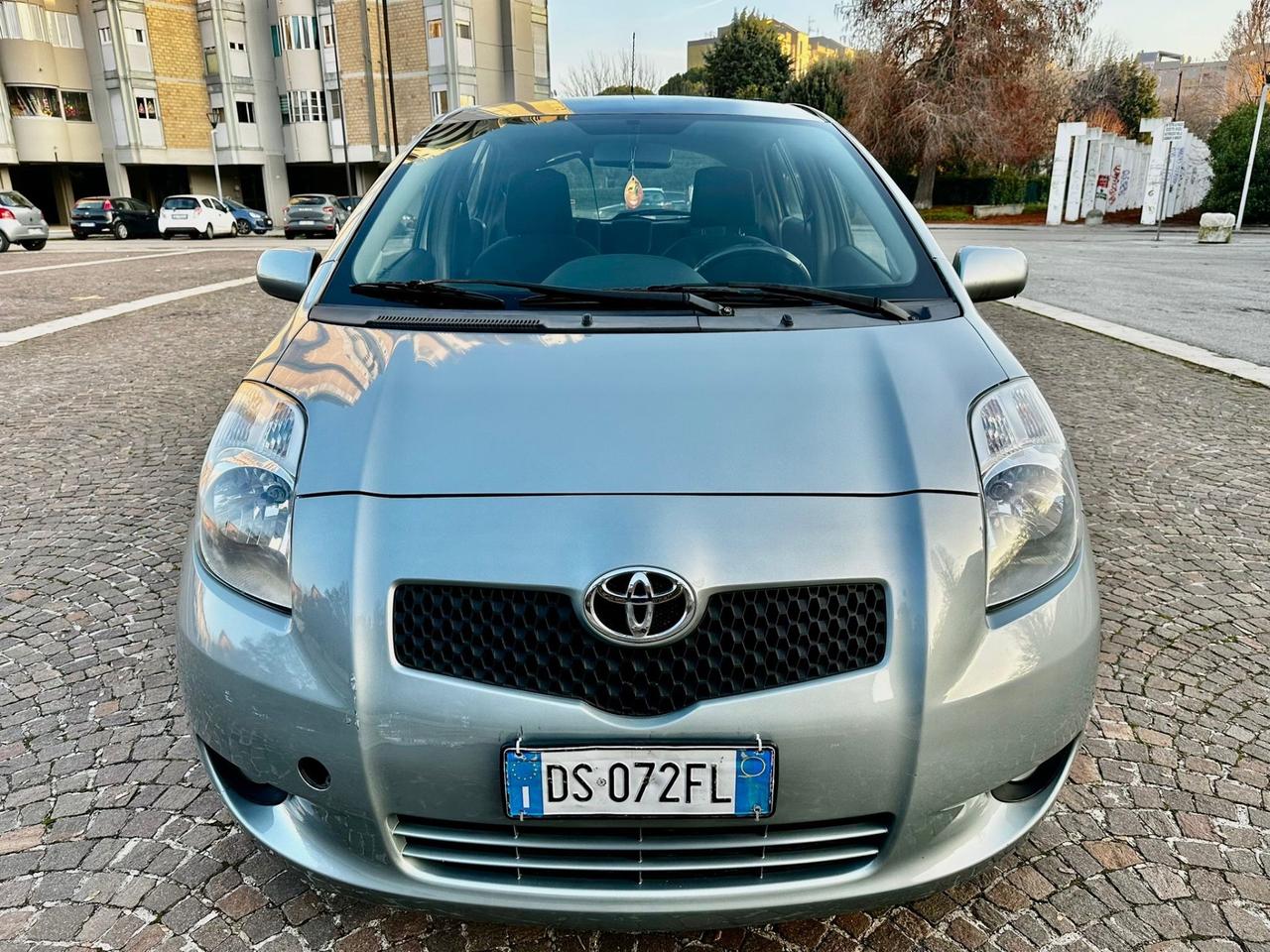 Toyota Yaris 1.4 D-4D DPF 5 porte
