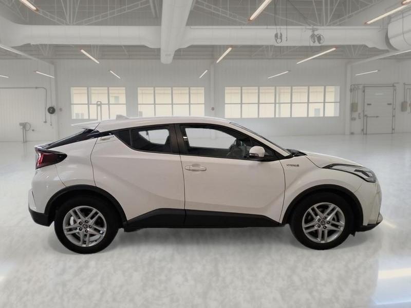 TOYOTA C-HR 1.8H 98CV E-CVT Business