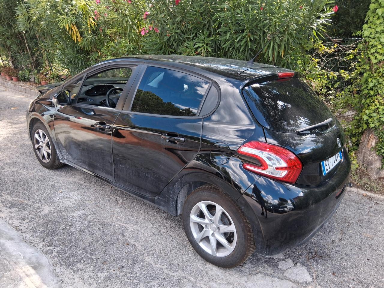 Peugeot 208 PureTech 82 ETG5 S&S 3 porte Allure