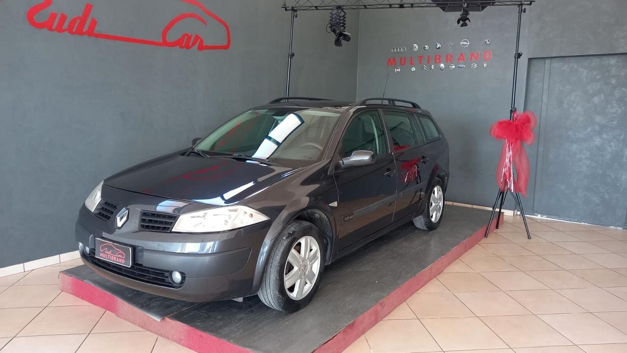 Renault Megane Mégane 1.6 16V Grandtour Luxe Dynamique