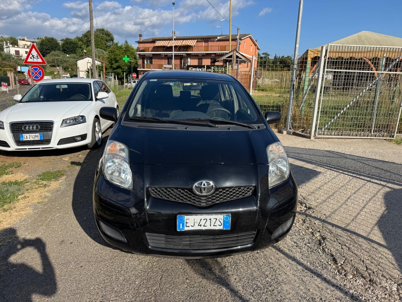 Toyota Yaris 1.0 5 porte Sol NEOPATENTATI