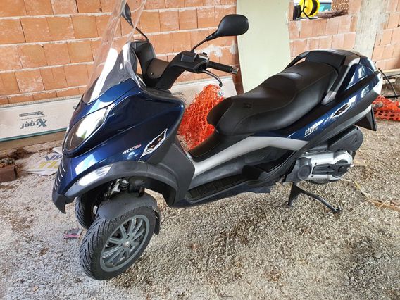 Piaggio scooter mp3 400
