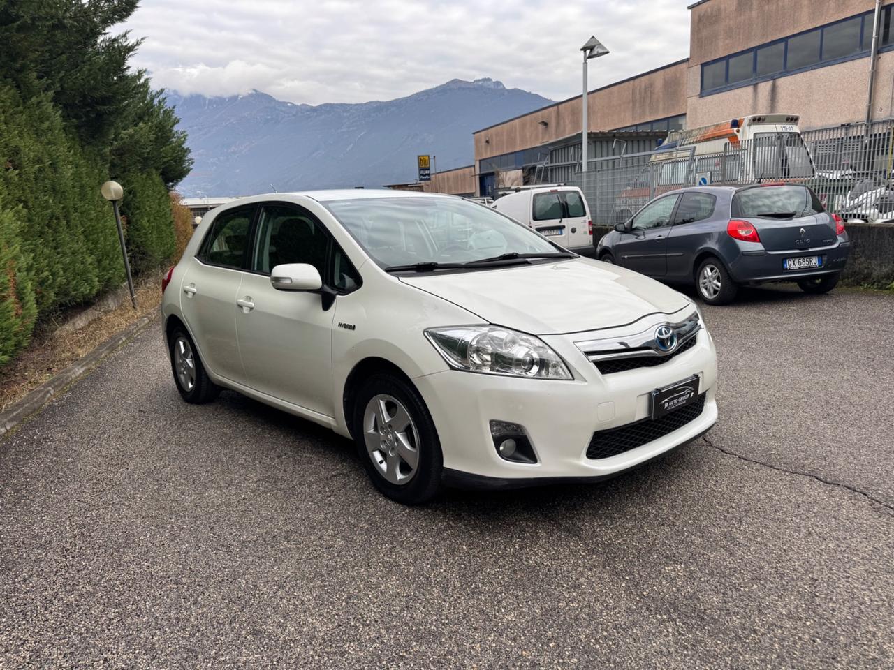 Toyota Auris 1.8 IBRIDA