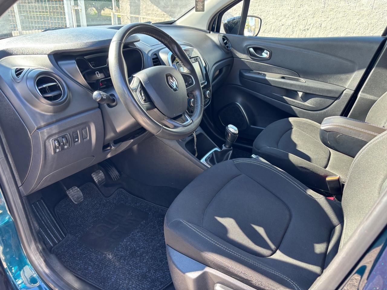 RENAULT CAPTUR TCE 90CV 80.000KM FULL OPT