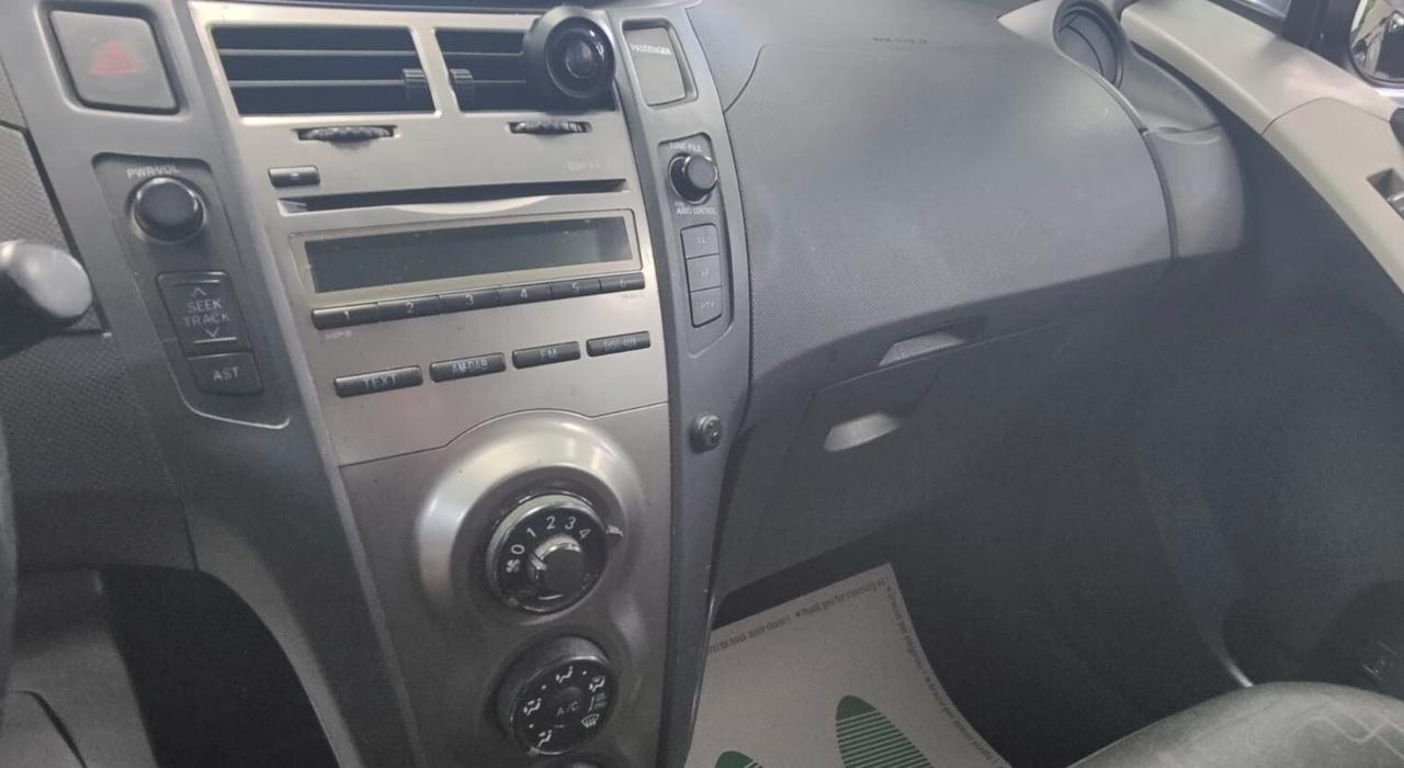 Toyota Yaris 1.0 5 Porte