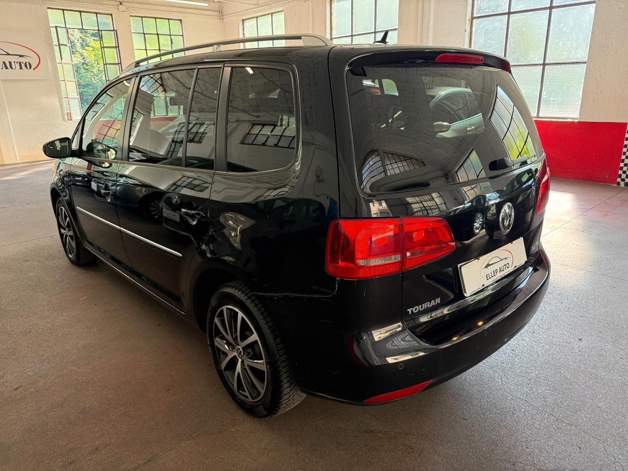 Volkswagen Touran 2.0 TDI 170 CV DSG - CINGHIA OK