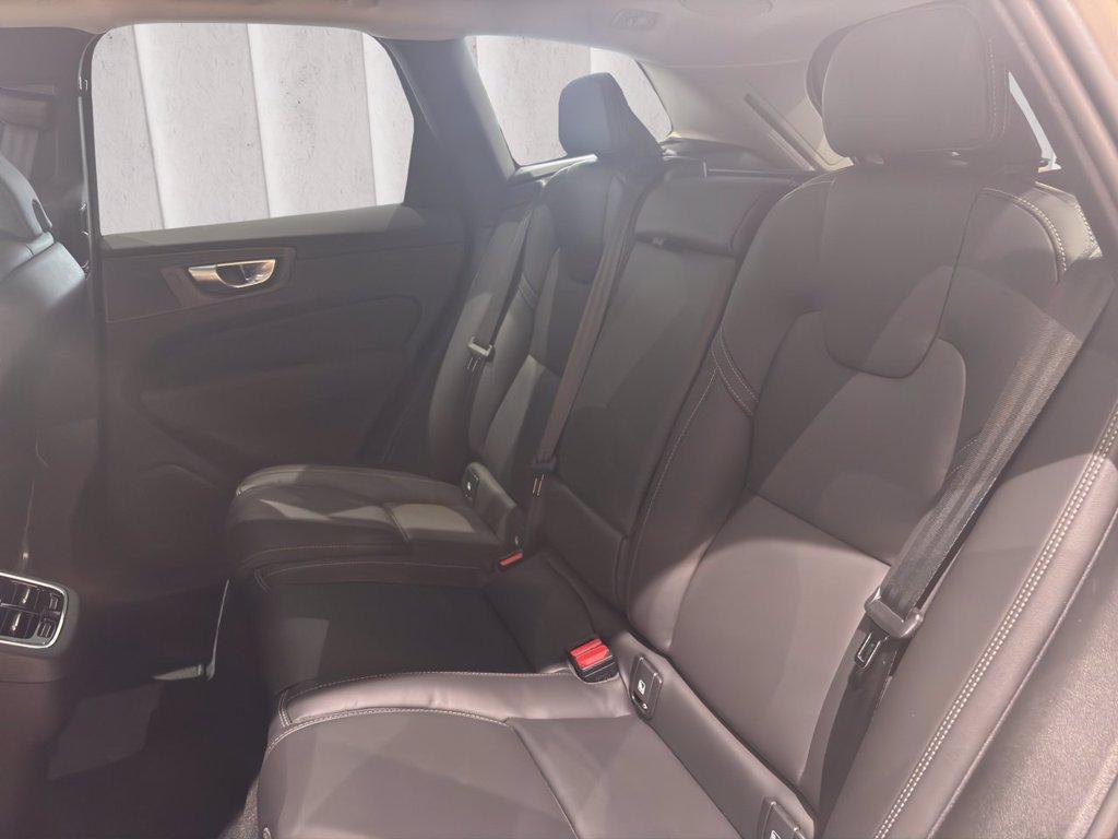 VOLVO XC60 2.0 b5 mhev Ultra Dark awd auto del 2025