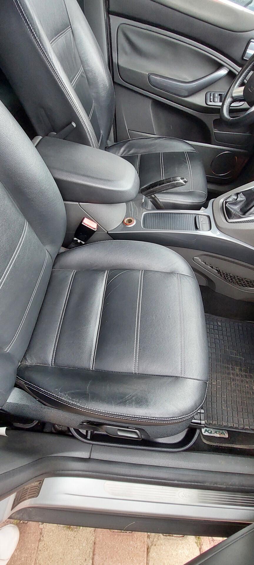 KUGA 2,0 DIESEL 163 CV 4WD 4X4 POWERSHIFT SEDILI ELETTRICI PELLE TELEFONO NAVIGATORE FULL