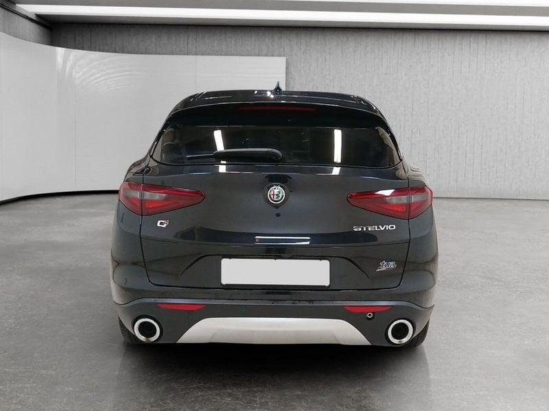 Alfa Romeo Stelvio 2.2 t Executive Q4 210cv auto my19