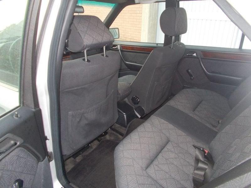 Mercedes-Benz Serie 200-320 MERCEDES 200 E 338.7575187 MASSARI MARCO