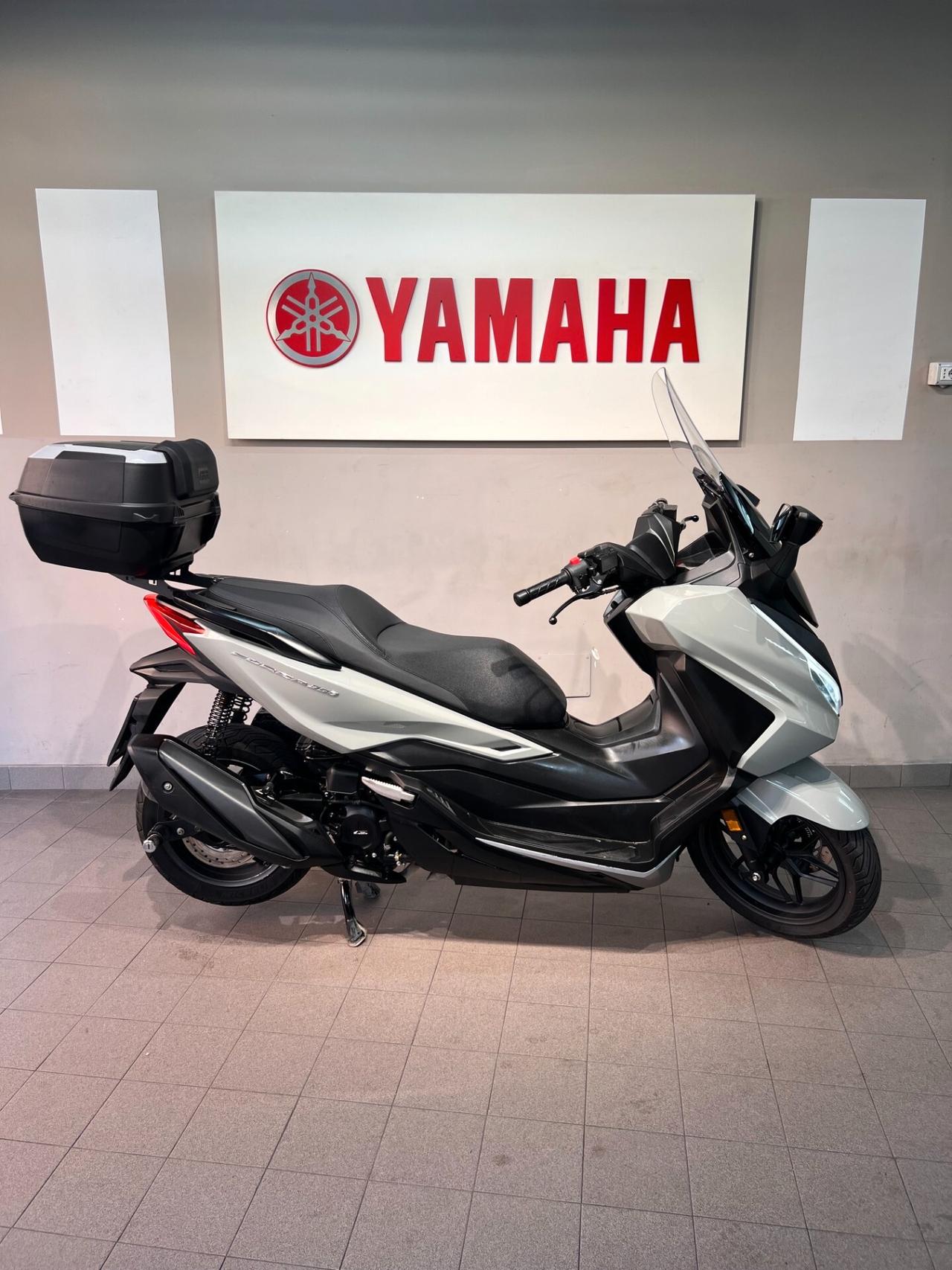 Honda Forza 350 pearl white