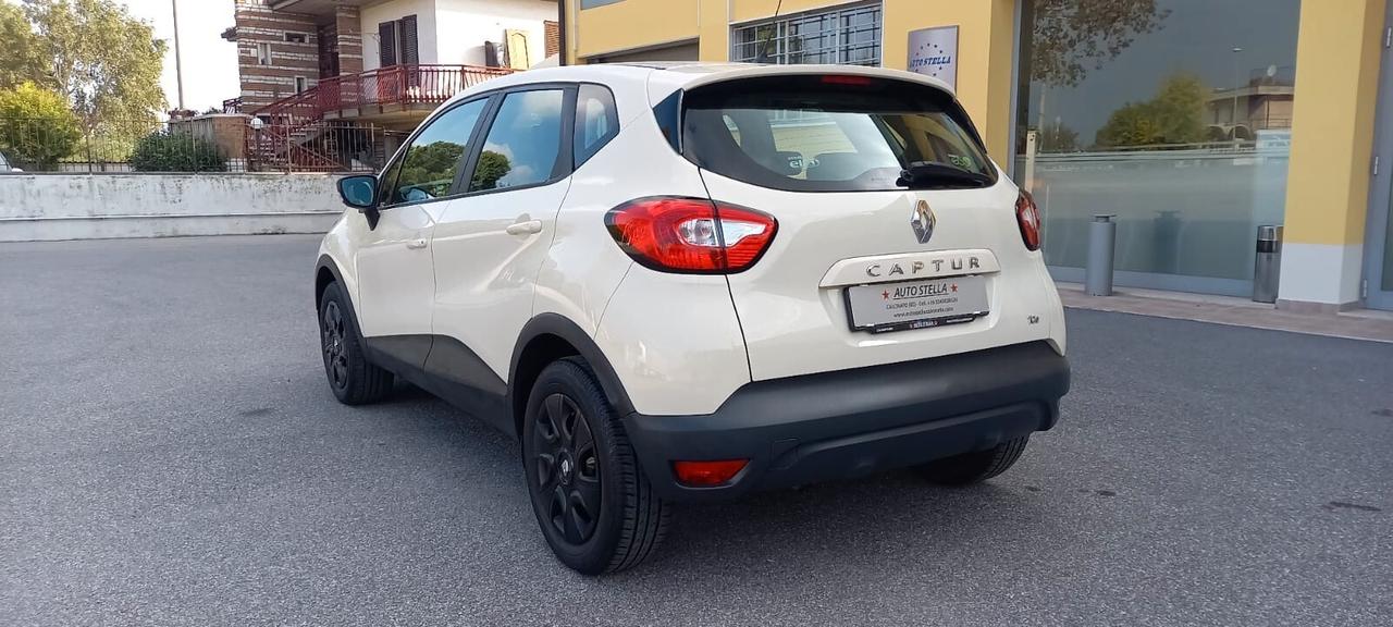 Renault Captur Benzina cc. 900 Turbo 5 Porte 5 Posti.