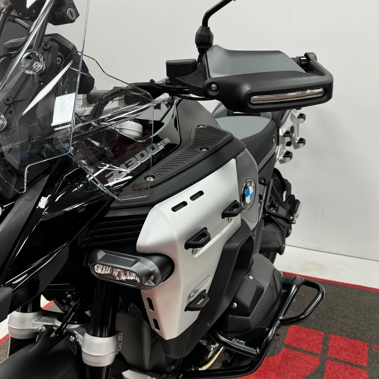 BMW R 1300 GS Adventure Triple Black *DA 260eu