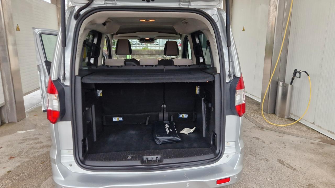 Ford Tourneo Courier 1.5 TDCI 95 CV Titanium