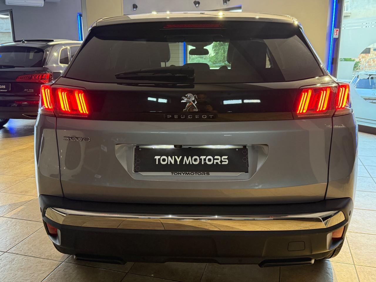 Peugeot 3008 BlueHDi 130 S&S EAT8 Allure