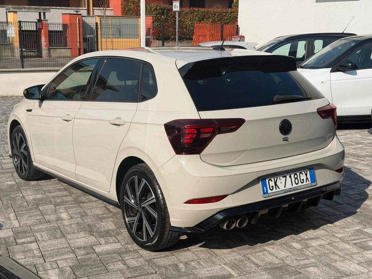 Volkswagen Polo VI 2022 1.0 tsi R-Line 95cv