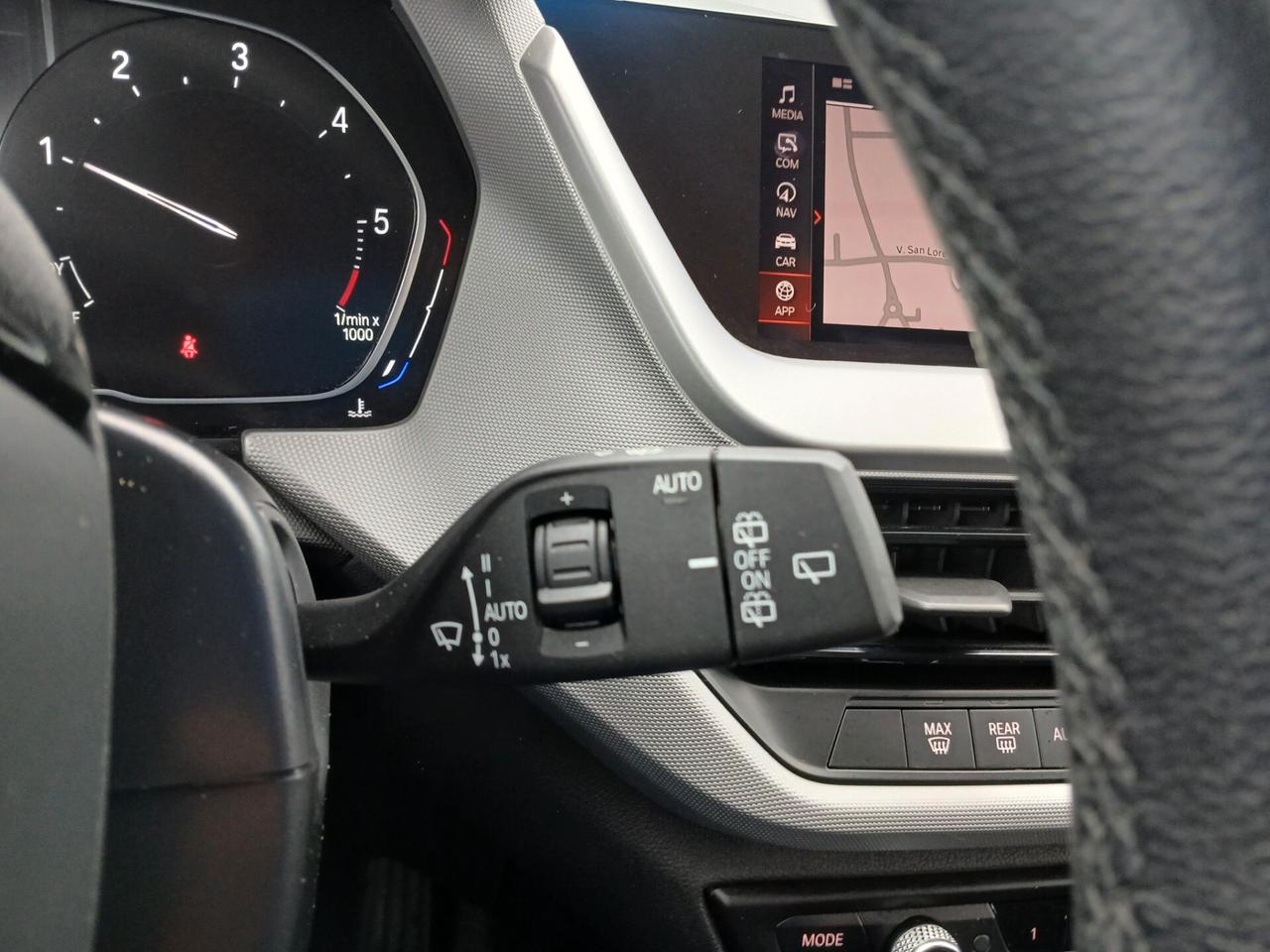 BMW 116 116D BUSINESS ADVANTAGE 2021